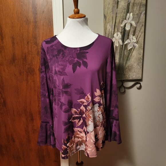 Susan Graver Liquid Knit Top Blouse Purple Floral Medium